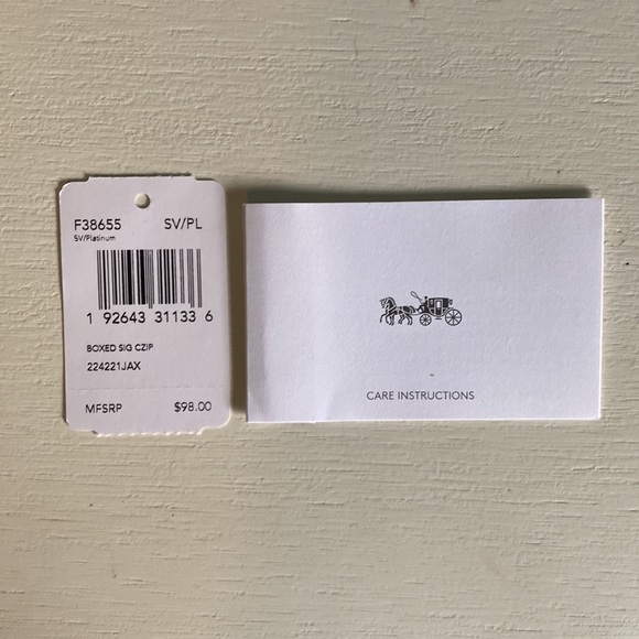 NWT Coach Wristlet - Picture 3 of 3